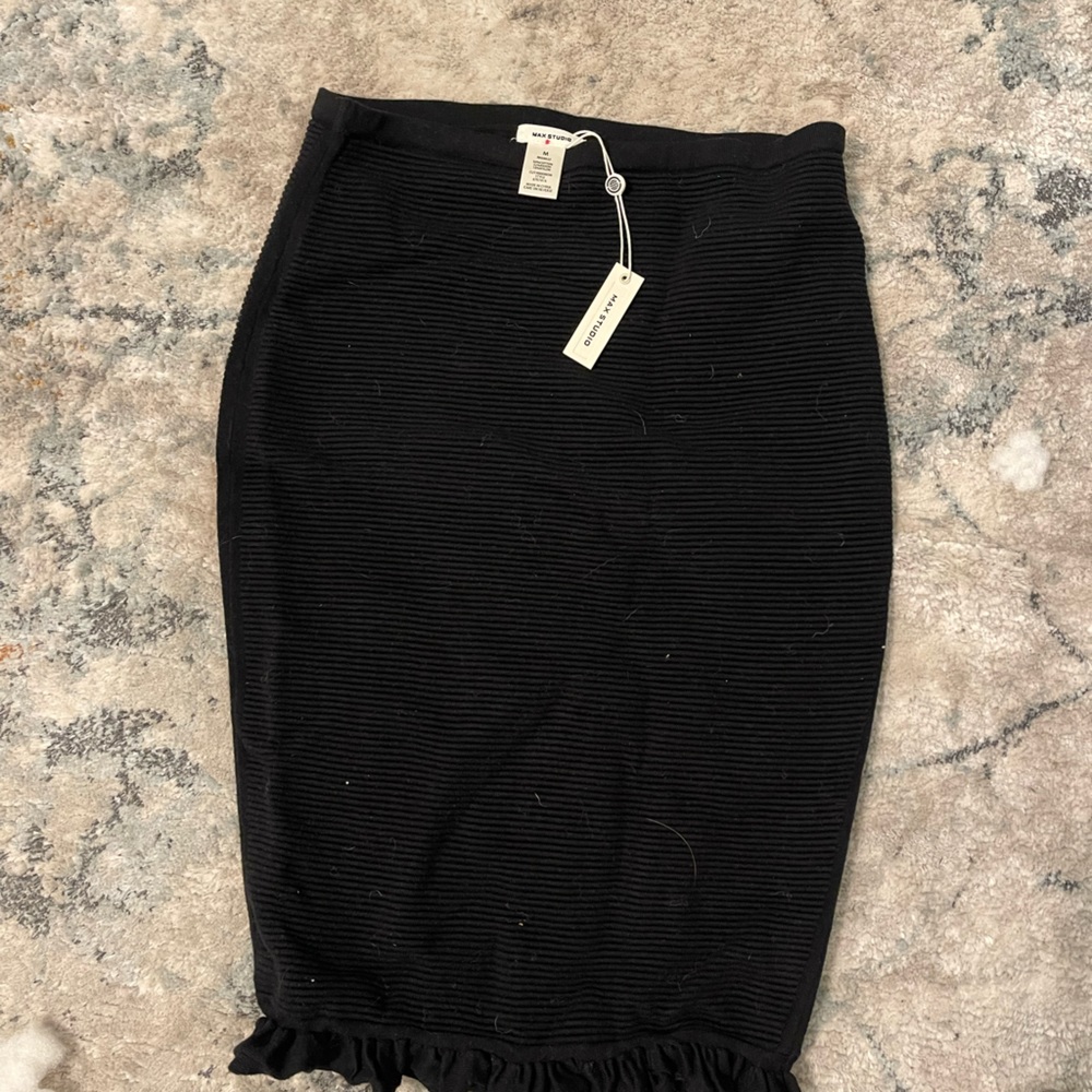 Max studio skirt size medium